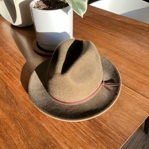 Yellow 108 hat, 100% wool. Forest green fedora. Size M (57cm). Originally $120.